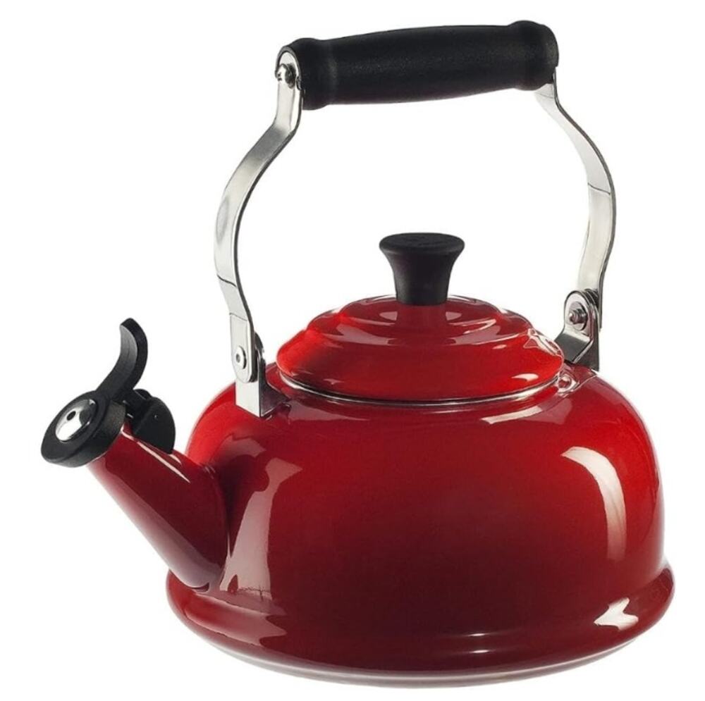 Le Creuset 1.8 Qt Classic Whistling Tea Kettle Cerise Red New Open Box